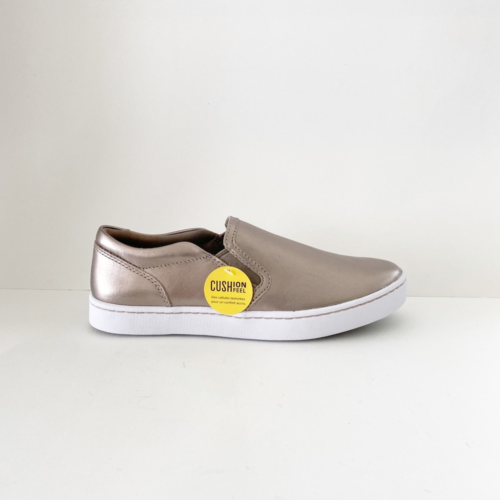 BNIB Clarks Pawley Bliss Slip On Sneakr Pewter 8.5